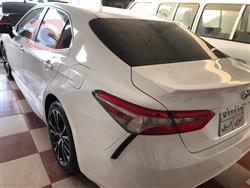 تۆیۆتا کامری